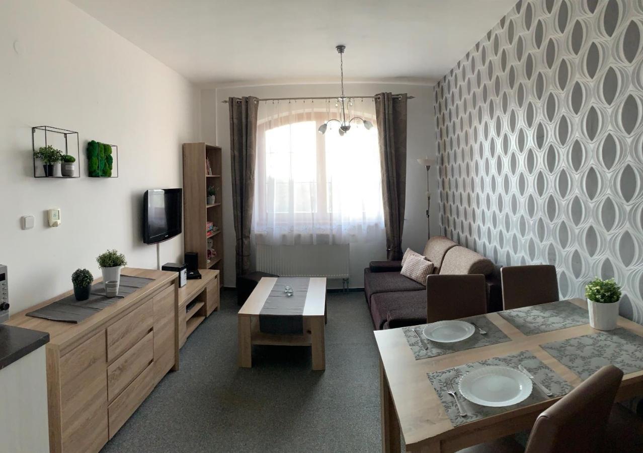 Cosy In An Excellent Location Apartment